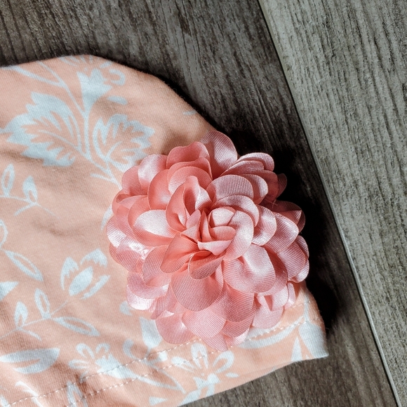 Baby Girl 4pc NWOT Hat Bundle Size 0-6m - Picture 6 of 11